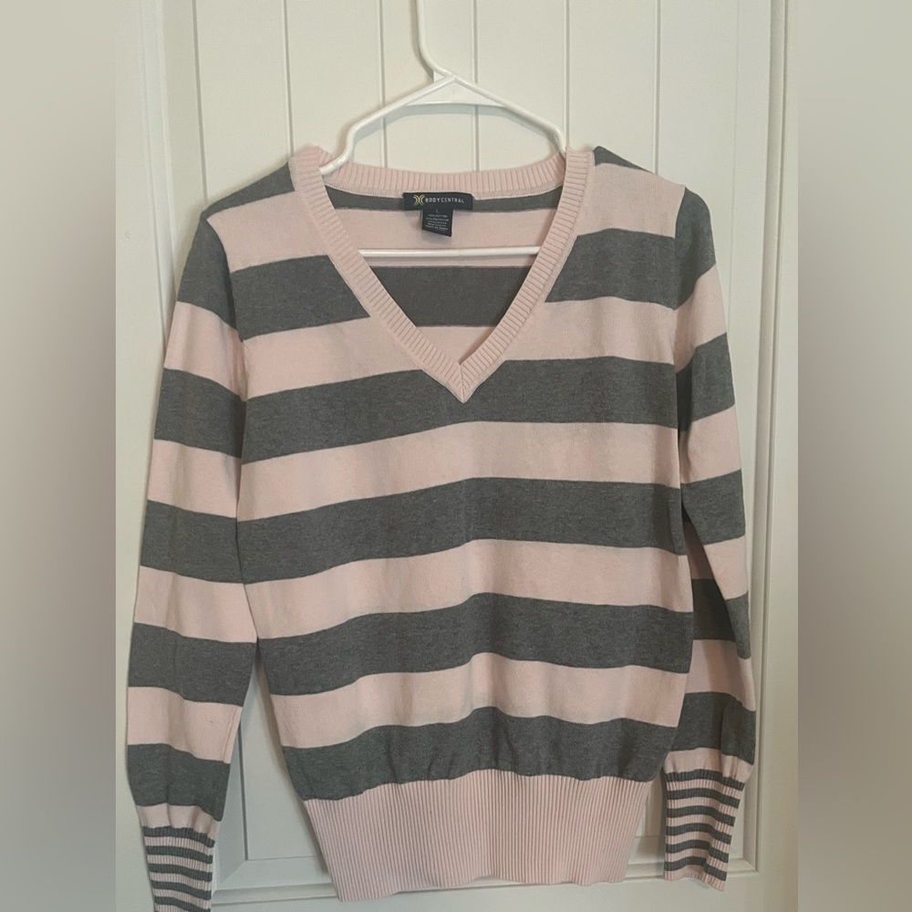Body Central Women’s Sweater- Large (Light pink/Grey)